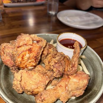 Avenida Restaurant - Fried chicken - Filipino Near Me - San Mateo, California
