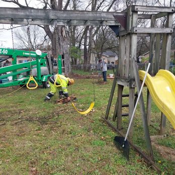 Christian Cut Tree Service - Tree Services Near Me Christian Cut Tree Service - Tree Services Near Me