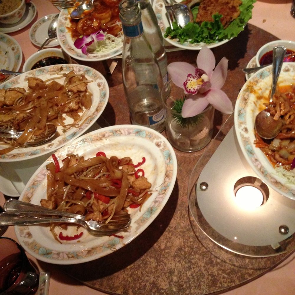 Tse Yang Restaurant  - Mix noodles and crispy chicken - Hotels & Travel Near Me - Geneva, GE