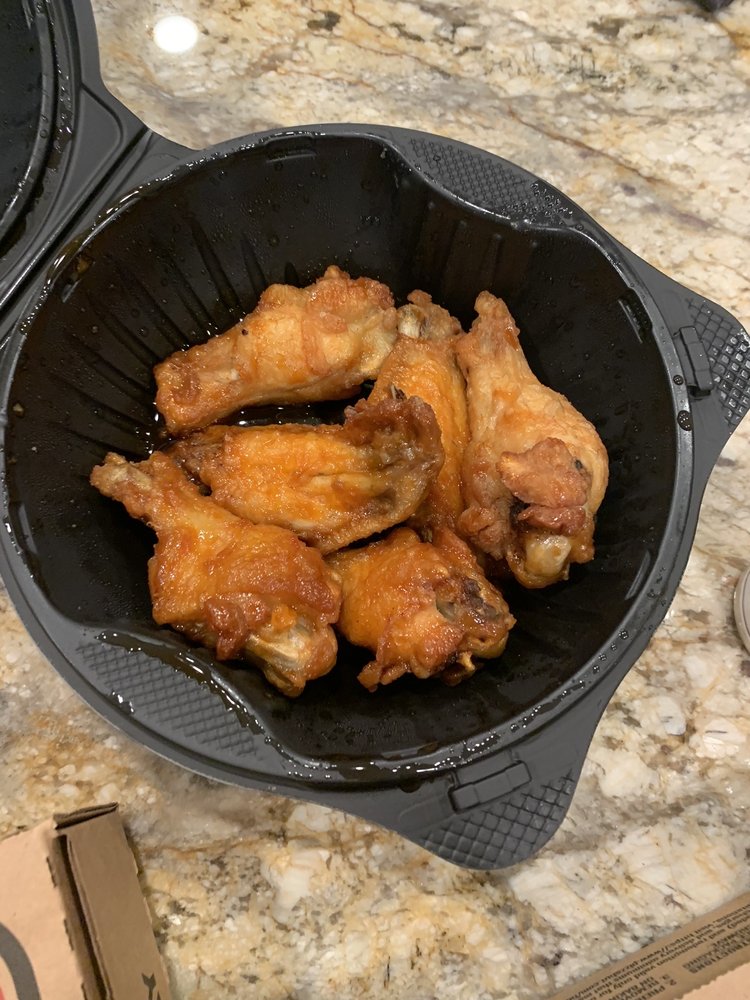 PIZZA HUT Updated September 2024 42 Photos & 84 Reviews 1500 N Green Valley Pkwy