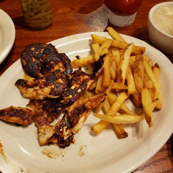Cracker Barrel Old Country Store - Burnt grilled chicken strips and soggy tasteless fries - Breakfast & Brunch Near Me - Burleson, Texas