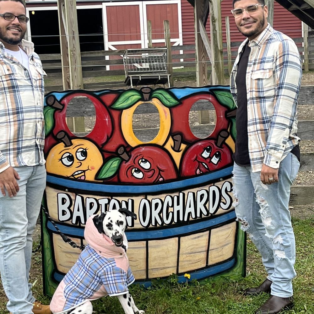 Barton Orchards - Family picture - Farmers Market Near Me - Poughquag, New York Barton Orchards - Family picture - Farmers Market Near Me - Poughquag, New York