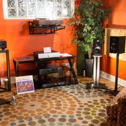 Hi Fi Lounge