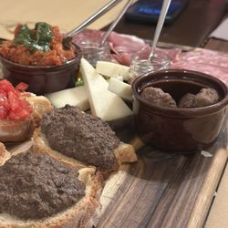 Osteria De' Medici - Charcuterie board & chicken liver