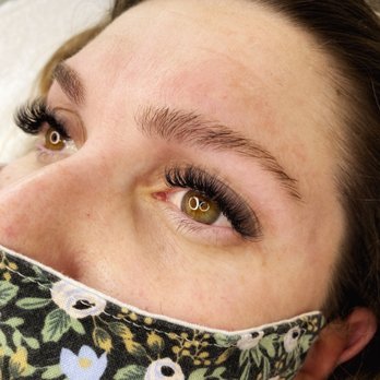 Blinks & Brows - Hybrid Lash Set & Brow Wax - Eyelash Service Near Me - Petaluma, California Blinks & Brows - Hybrid Lash Set & Brow Wax - Eyelash Service Near Me - Petaluma, California