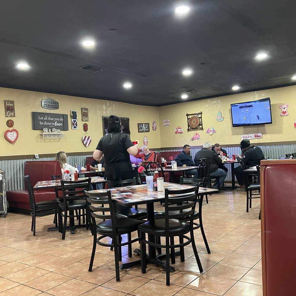 Country House Cafe - American Near Me - Terrell, Texas