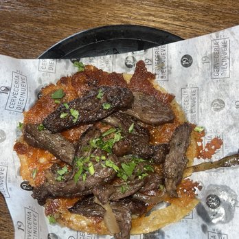 Cerveceria 19 - Arrachera nortena cuestra con queso - Beer Bar Near Me - El Paso, Texas Cerveceria 19 - Arrachera nortena cuestra con queso - Beer Bar Near Me - El Paso, Texas