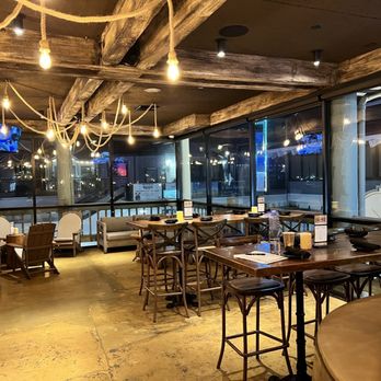 Cal Mex Cantina - Seating - Gastropubs Near Me - Redondo Beach, California