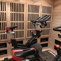 HOTWORX - Baton Rouge, LA - Highland at LSU Avenue - Hot cycling room