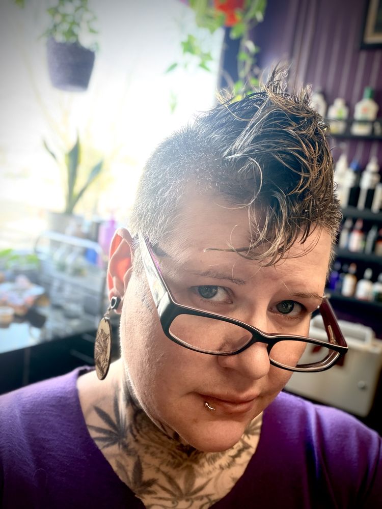 Mountain Mama’s Tattoo Studio Logo
