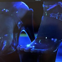 2NYT Entertainment - Shoes