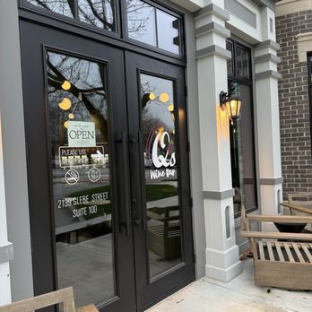Q's Wine Bar - Wine Bars Near Me - Carmel, Indiana