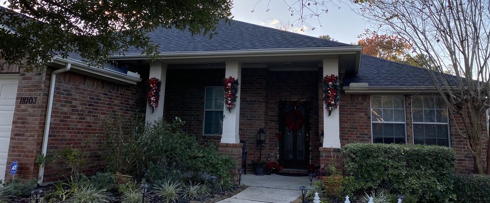 Slide of R&J Roofing