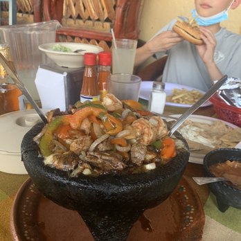 Mariscos Guicho - Molcajete mixto - Jaliscan Near Me - Chapala, JAL Mariscos Guicho - Molcajete mixto - Jaliscan Near Me - Chapala, JAL