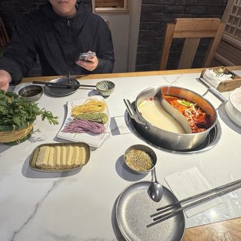 Four Seasons Tea House Hot Pot - Hot Pot Near Me - Mountain View, California