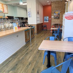 Tropical Smoothie Cafe