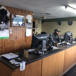 AMU Automotive - Front Counter