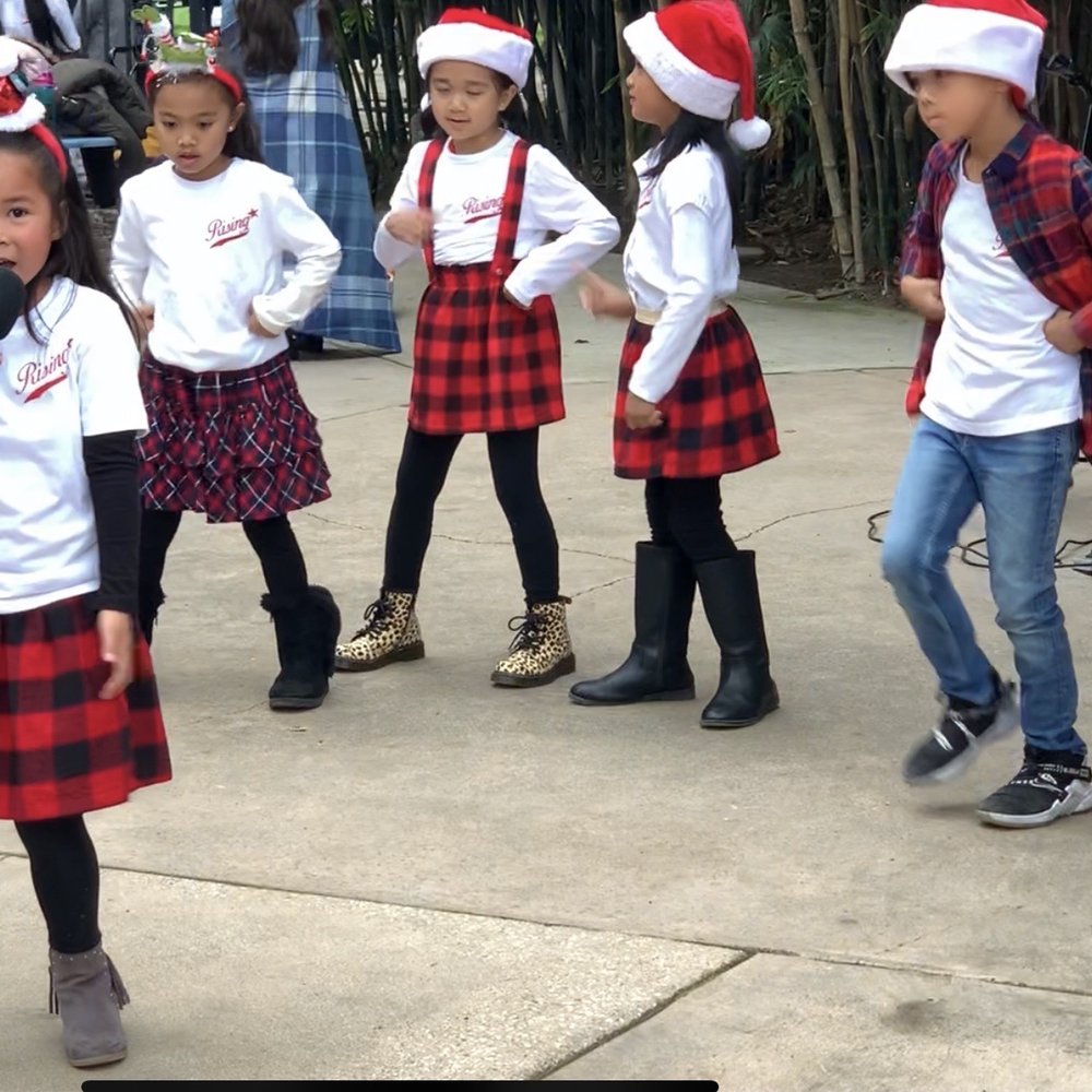 Christmas Recital at the Santa Ana Zoo Christmas Recital at the Santa Ana Zoo