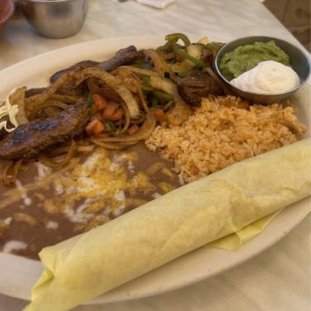 La Casita - Steak fajitas - Mexican Near Me - Crestline, California