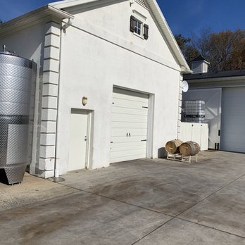 Greenhill Vineyards - Wineries Near Me - Middleburg, Virginia Greenhill Vineyards - Wineries Near Me - Middleburg, Virginia