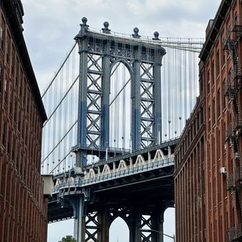 Dumbo - Landmarks & Historical Buildings Near Me