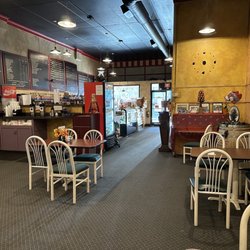 Tillie's Fine Food & Coffee Company - Inside
