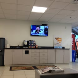 Northstar Hyundai - Lovely little coffee and tea bar in their new location BUT please offer milk or cream and not that horrid coffee mate!