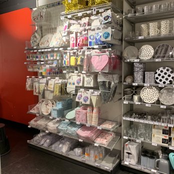 Hema - Decorations - Department Stores Near Me - Paris, 75