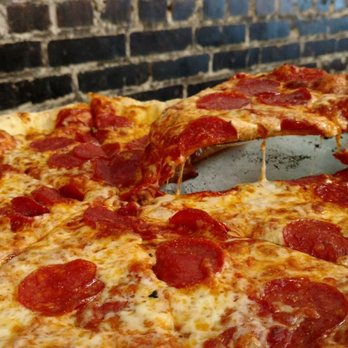 Crispy's Springfield Gallery - Look at that cheese - Pizza Near Me - Jacksonville, Florida