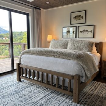 Mountain Laurel Chalets - Vacation Rentals Near Me - Gatlinburg, Tennessee Mountain Laurel Chalets - Vacation Rentals Near Me - Gatlinburg, Tennessee