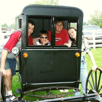 The Amish Village - Buggy for photo ops - Tours Near Me - Ronks, Pennsylvania The Amish Village - Buggy for photo ops - Tours Near Me - Ronks, Pennsylvania
