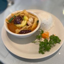 Pad Thai Restaurant - C1. Thai Red Curry with mixed seafood