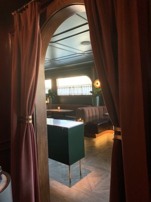 Clifton Club Bar & Lounge by null