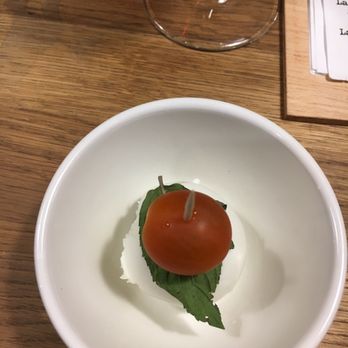 La Bothéca - Para Picar, the mozzarella is made in-house. A must try! - Italian Near Me - València, V