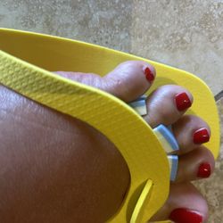 Modish Nail Spa - Lady was not gentle at all while doing my toes. She used the purple cleaner on my inner skin creating a scar that burns.