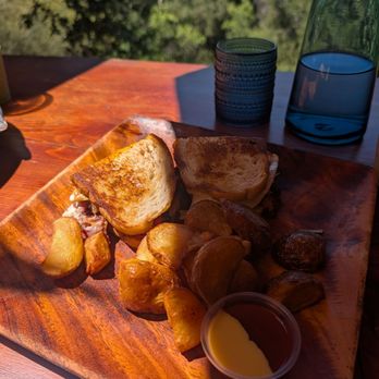 Cafe on 27 - Breakfast & Brunch Near Me - Topanga, California