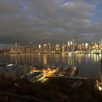 Hamilton Park - Parks Near Me - Weehawken, New Jersey