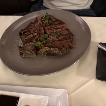 Alexander's Steakhouse - Prime 28 Days Dry Aged Porterhouse 28 oz - 3.5/5 - Steakhouses Near Me - Cupertino, California Alexander's Steakhouse - Prime 28 Days Dry Aged Porterhouse 28 oz - 3.5/5 - Steakhouses Near Me - Cupertino, California