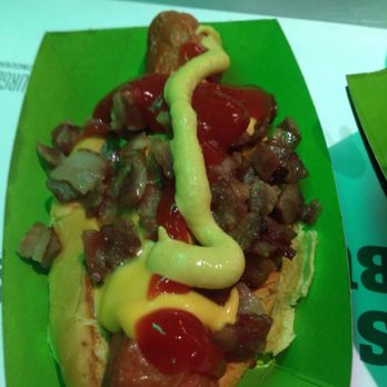 The Good Burger - California dog. Meh. - Burgers Near Me - Barcelona, B