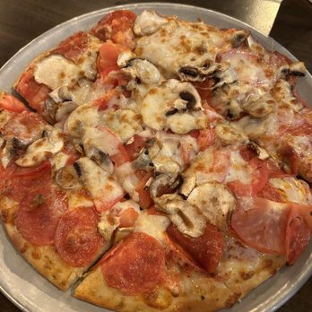 Crust Pizza Co - The Heights - Pizza Near Me - Houston, Texas