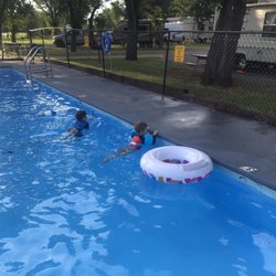 Elk City / Clinton KOA - Swimming in the pool.