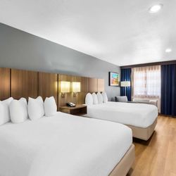 Double Queen Room