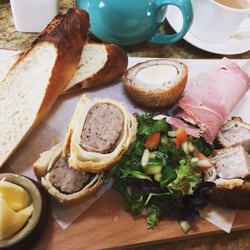 Tweed at Wadworth - Make your own platter ! Delicious !