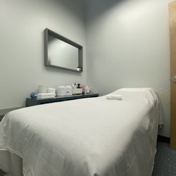 Pretty Sweet Sugaring Studio - Come discover the sweetest experience in hair removal!