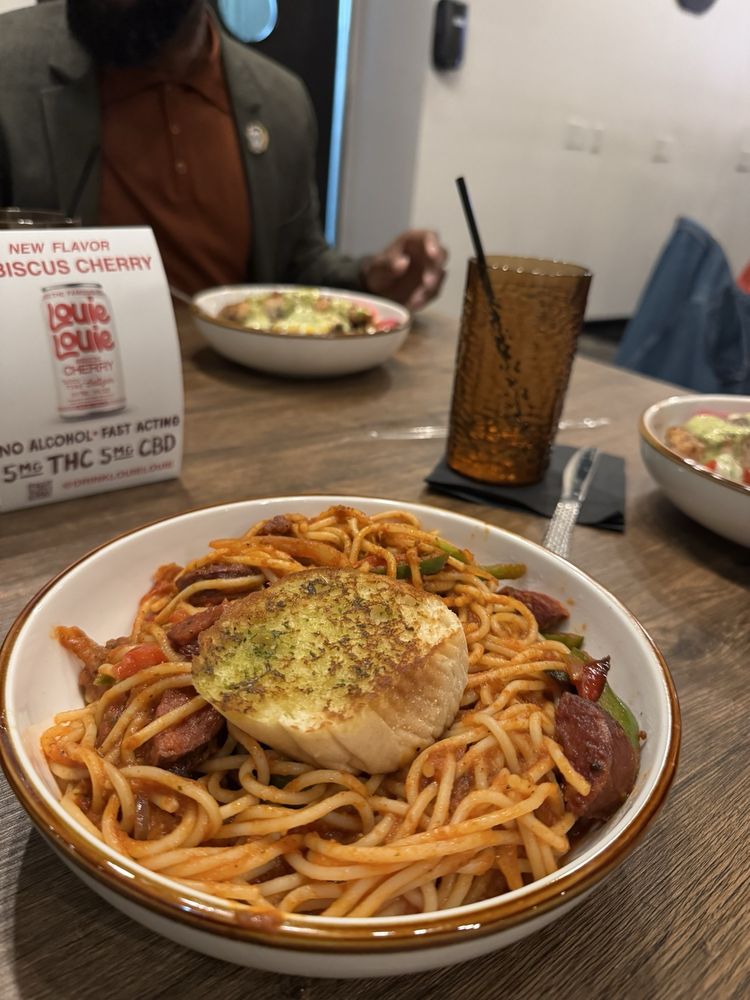 Zeke's Kitchen & Bar