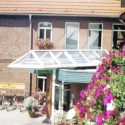 Waldhotel Eiche - Blick vom Balkon meines Zimmers auf den Haupteingang