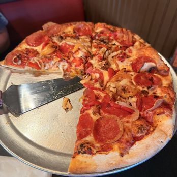 Fireside Pizza - Pizza Near Me - Olympic Valley, California