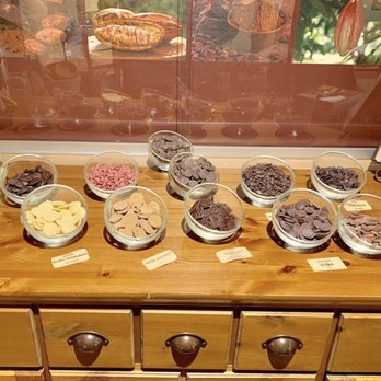 Chocolaterie Amelie - Chocolatiers & Shops Near Me - Garmisch-Partenkirchen, BY Chocolaterie Amelie - Chocolatiers & Shops Near Me - Garmisch-Partenkirchen, BY