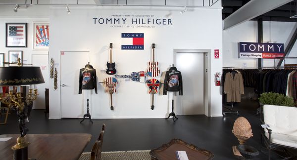 Julien's Auctions by null