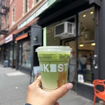 Blank Street - iced matcha blondie - Bakeries Near Me - New York, New York Blank Street - iced matcha blondie - Bakeries Near Me - New York, New York